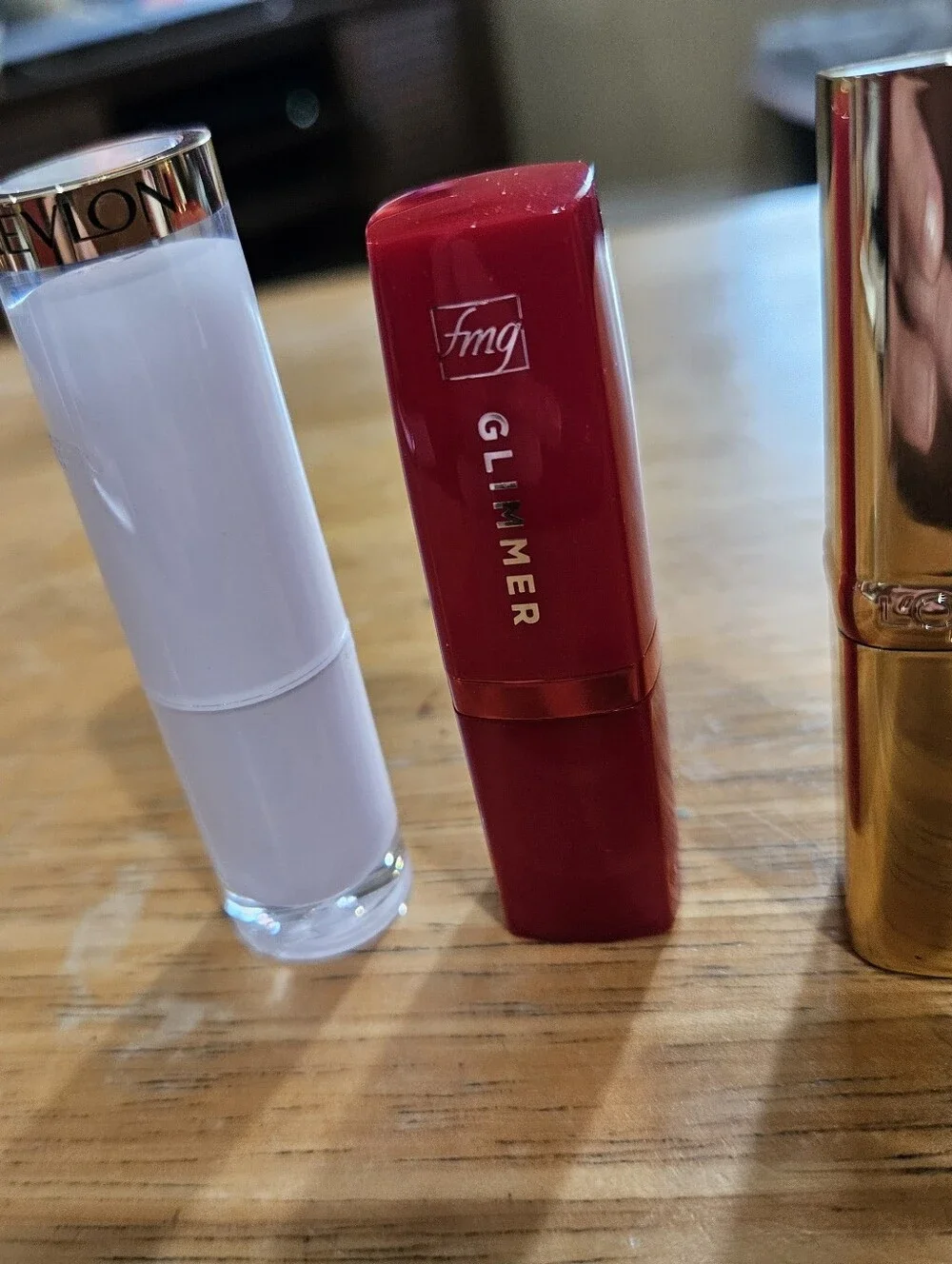 N/A lipsticks avon